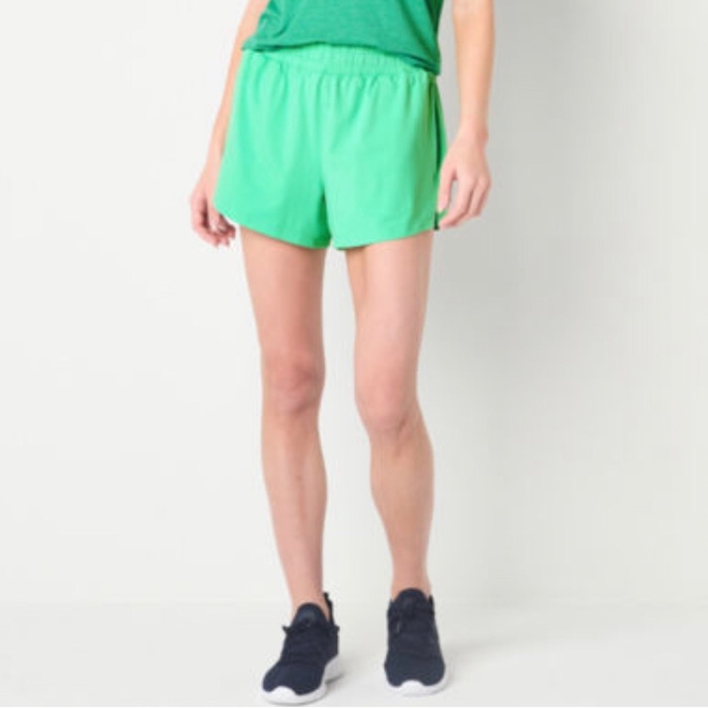 NEW Xersion 4” Athletic Shorts